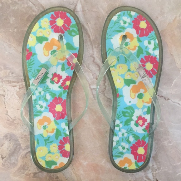 Lilly Pulitzer Shoes - Lilly Pulitzer Jelly FlipFlop size 9